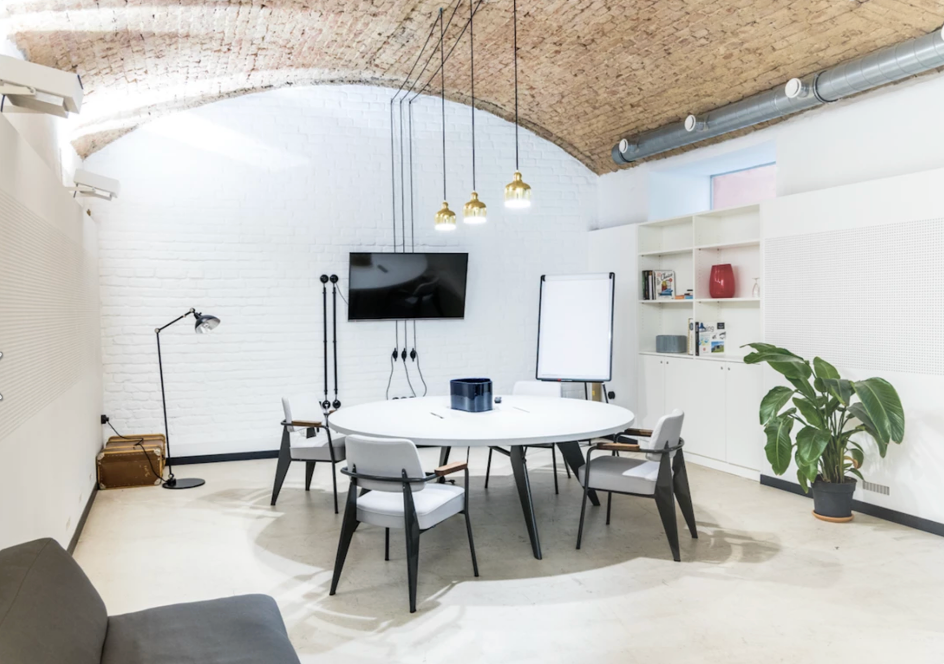 custom-slideshow-image-mobile-block_8kD6Ee